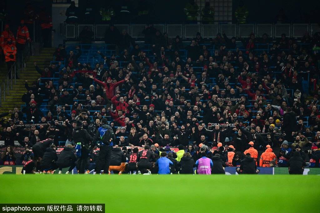 曼城客场逆转胜利，锋线火力无人可挡的简单介绍