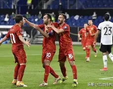 包含北马其顿在比赛中战胜阿奇拉大，全力以赴取得胜利的词条