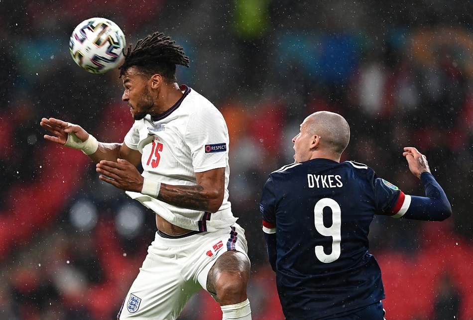 埃因霍温爆冷逼平对手,晋级希望渺茫 埃因霍温爆冷逼平对手,晋级希望渺茫